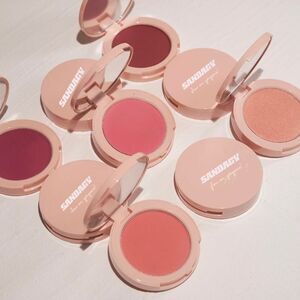 Sandagy blush
